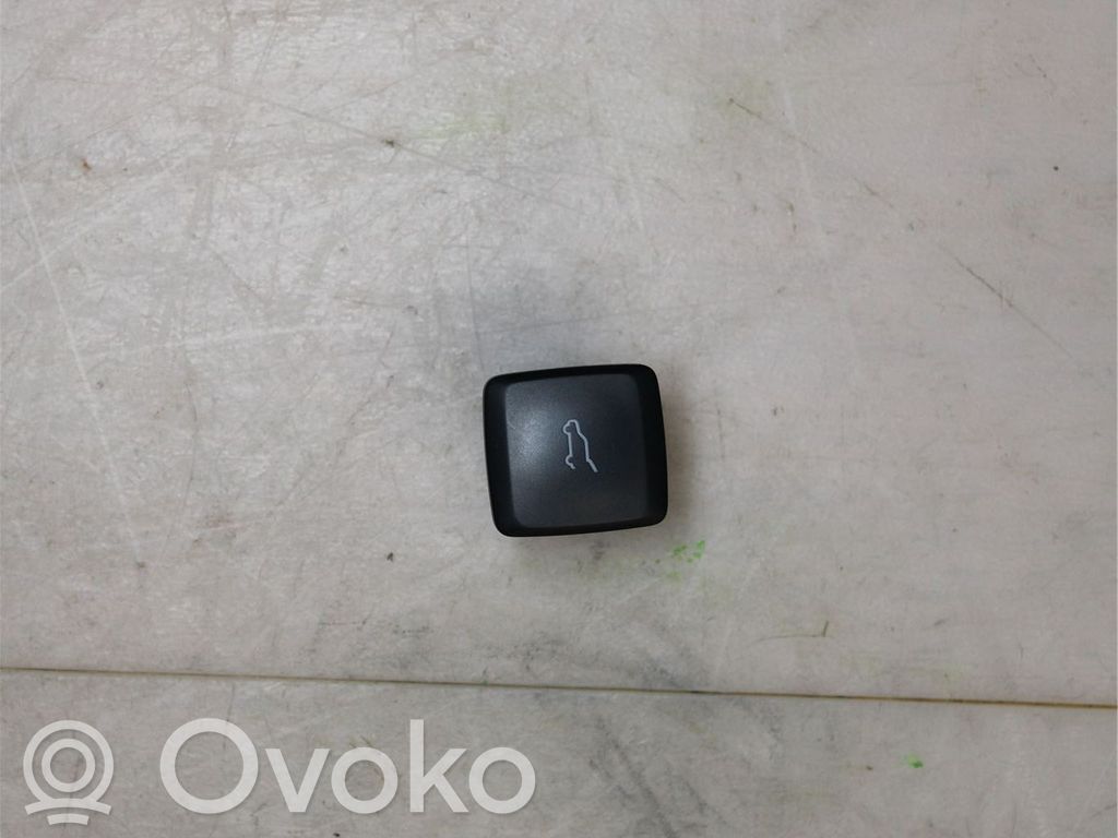 Ford Kuga III Tailgate/boot open switch button 