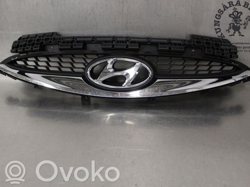 Hyundai ix20 Etupuskurin alempi jäähdytinsäleikkö 