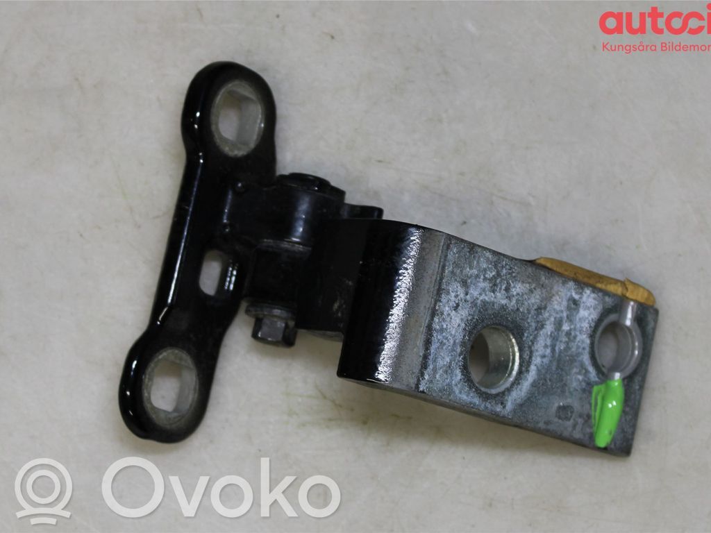 Volvo V60 Front door upper hinge 