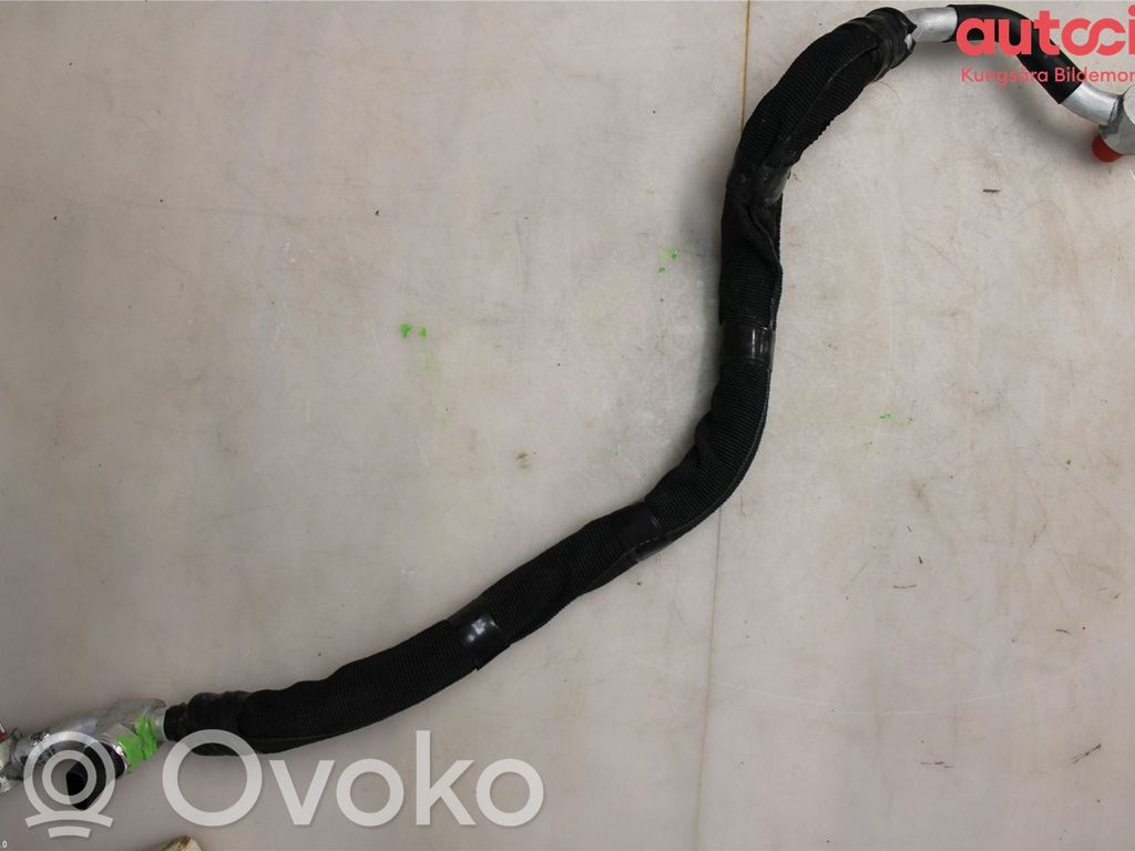 Ilmastointilaitteen putki (A/C)   PAB959603,971260341AD