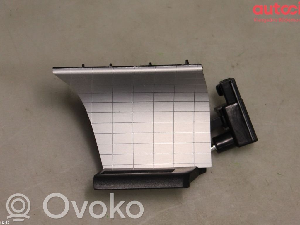 Volvo XC40 Dashboard glove box trim 
