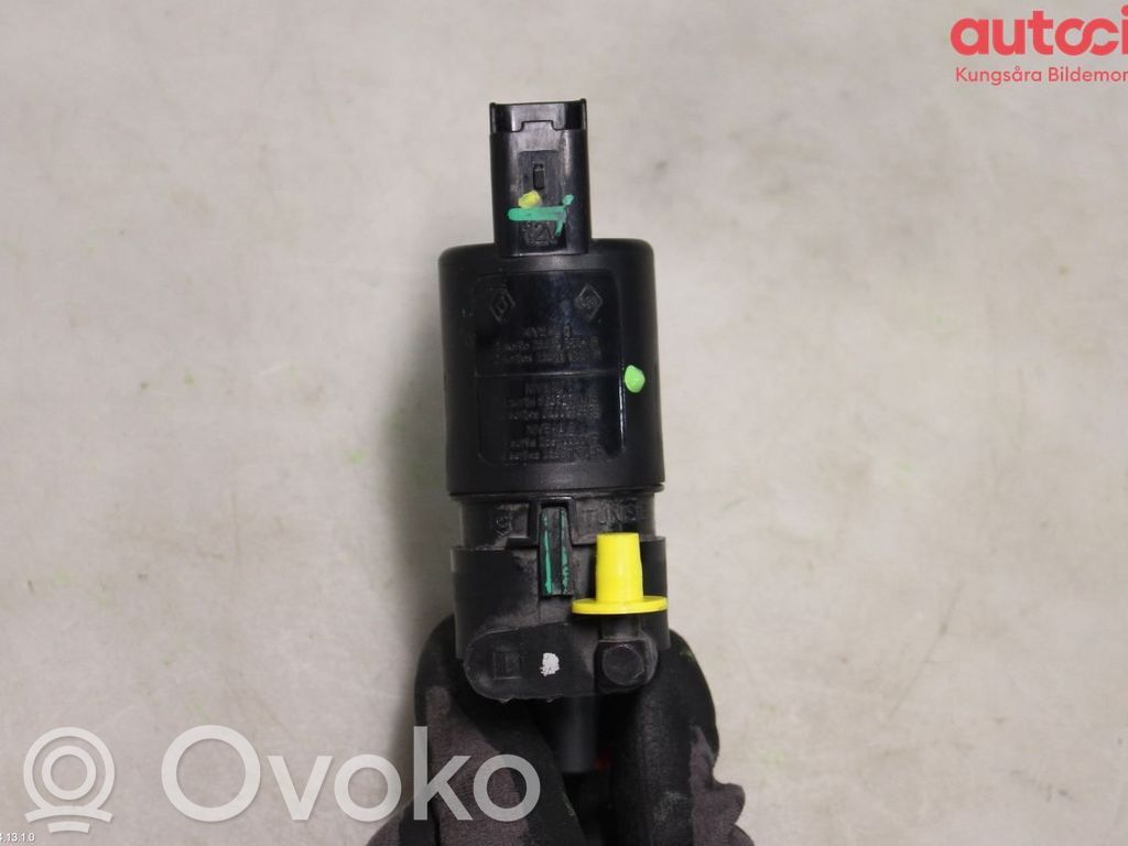 Renault Express Windscreen/windshield washer pump 