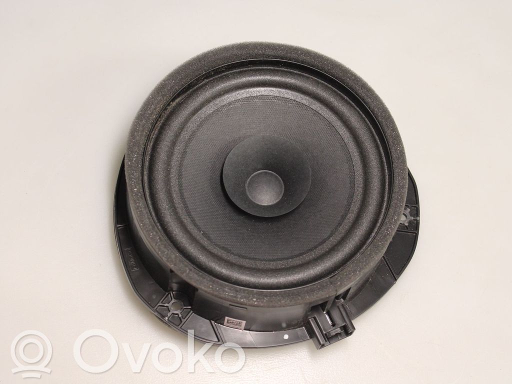 Volkswagen Amarok II Enceinte de porte arrière