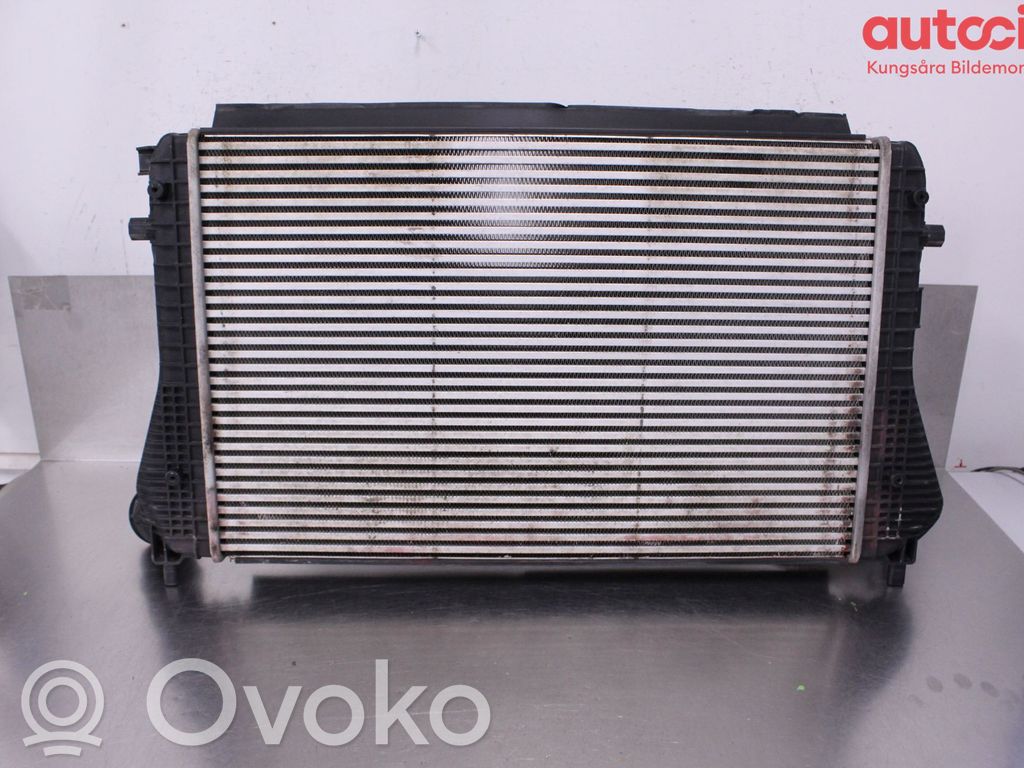 Volkswagen PASSAT B7 Radiator intercooler 
