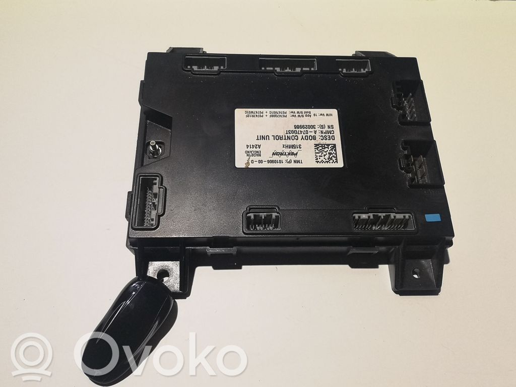 Tesla Model S Vadības bloks 