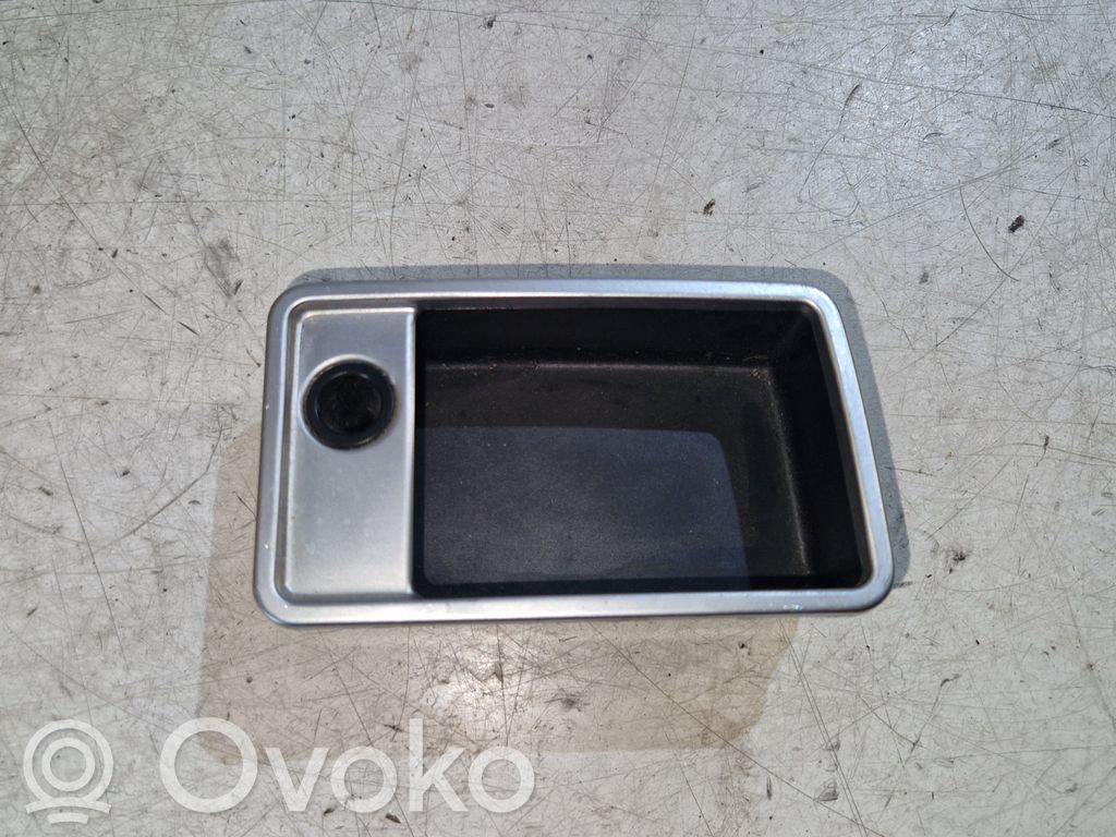 Cenicero del coche   311980000