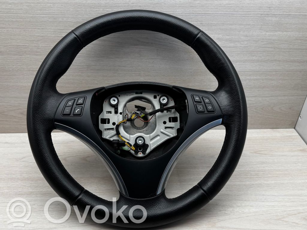 Lenkrad   6769894,3369E871,305617099E06AF