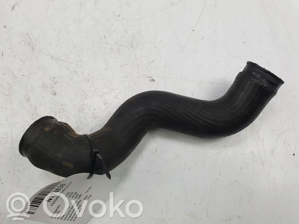 Audi A4 S4 B6 8E 8H Oro paėmimo kanalo detalė (-ės) 
