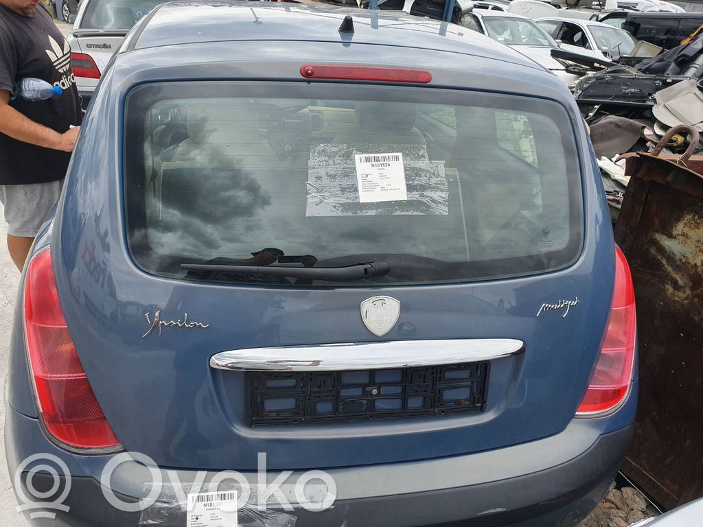 Lancia Ypsilon Aizmugurējais pārsegs (bagāžnieks) 