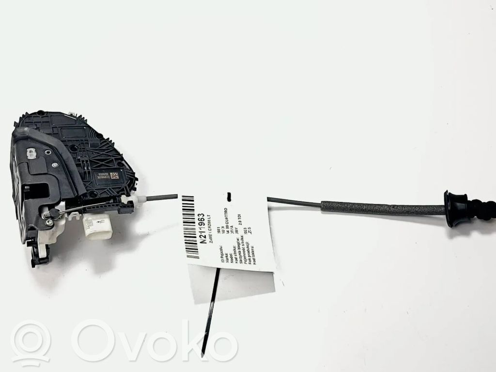Audi A4 S4 B9 8W Rear door lock 