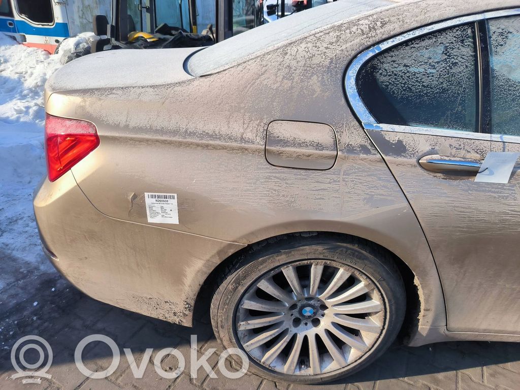 BMW 7 F01 F02 F03 F04 Takakulmapaneeli 