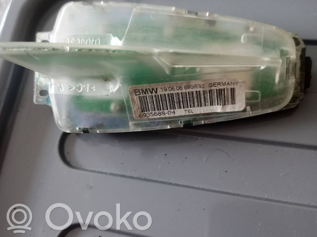 GPS Antenne   6935688