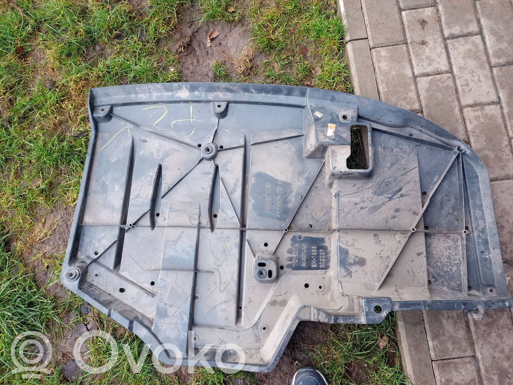 Toyota Corolla E160 E170 Variklio dugno apsauga 