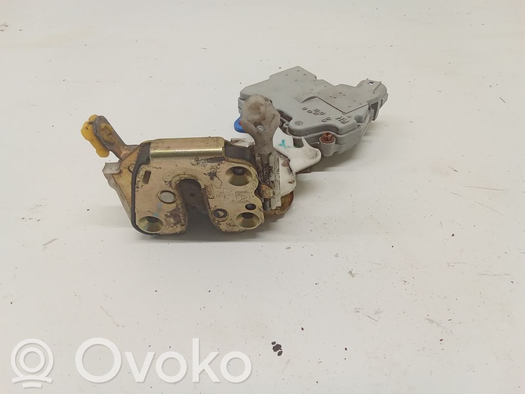 Nissan Terrano Front door lock 