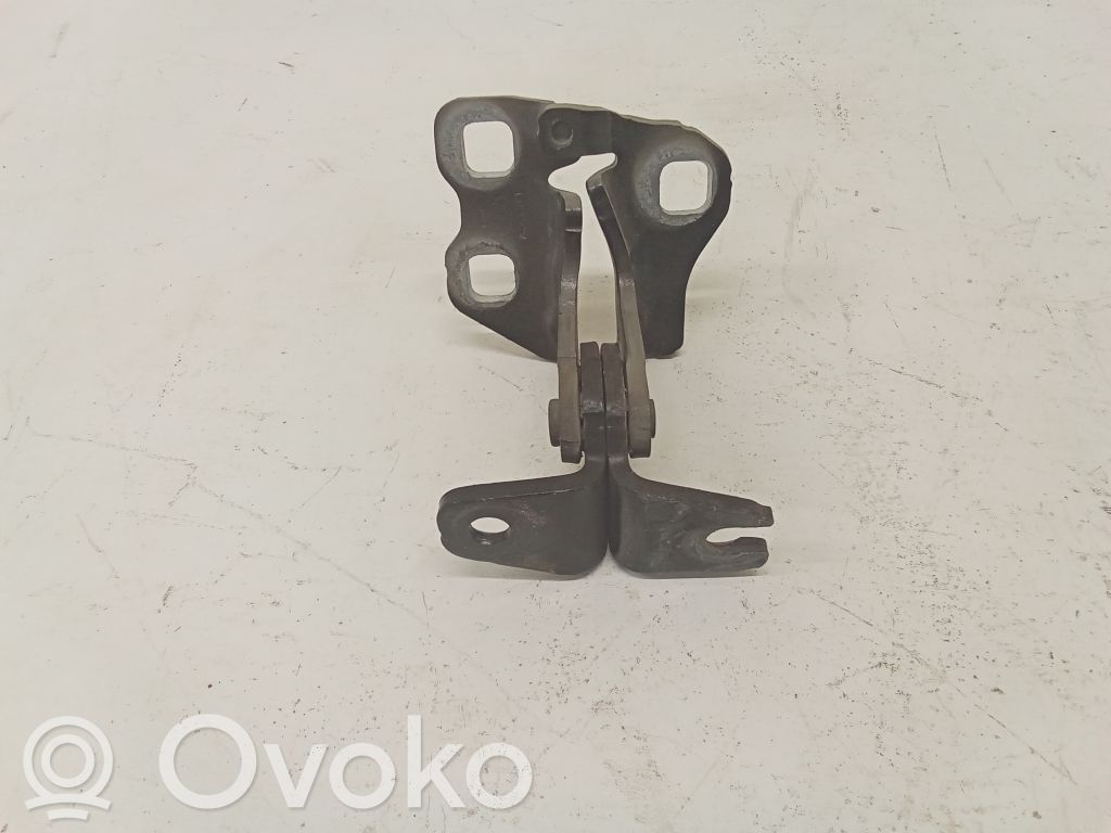 Front door upper hinge   A046571