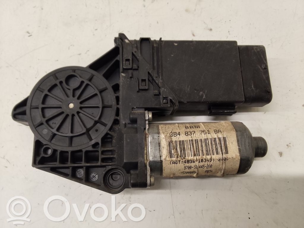 Volkswagen PASSAT B5 Silnik regulatora szyby drzwi przednich 