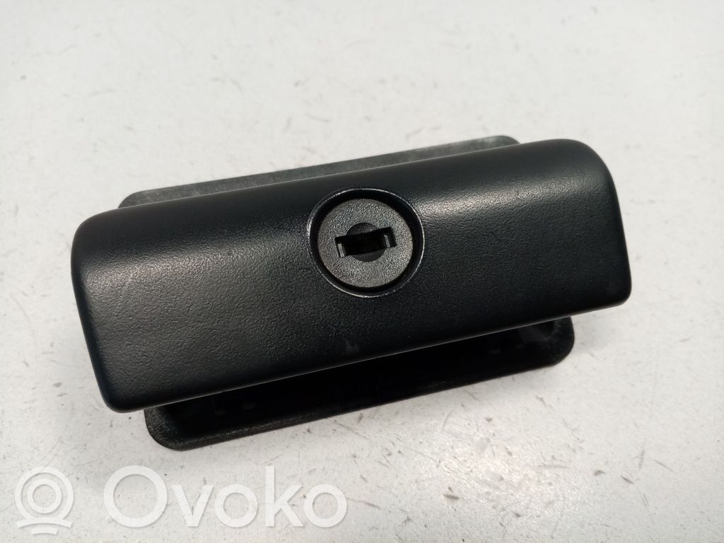 BMW 5 E39 Glove box handle 