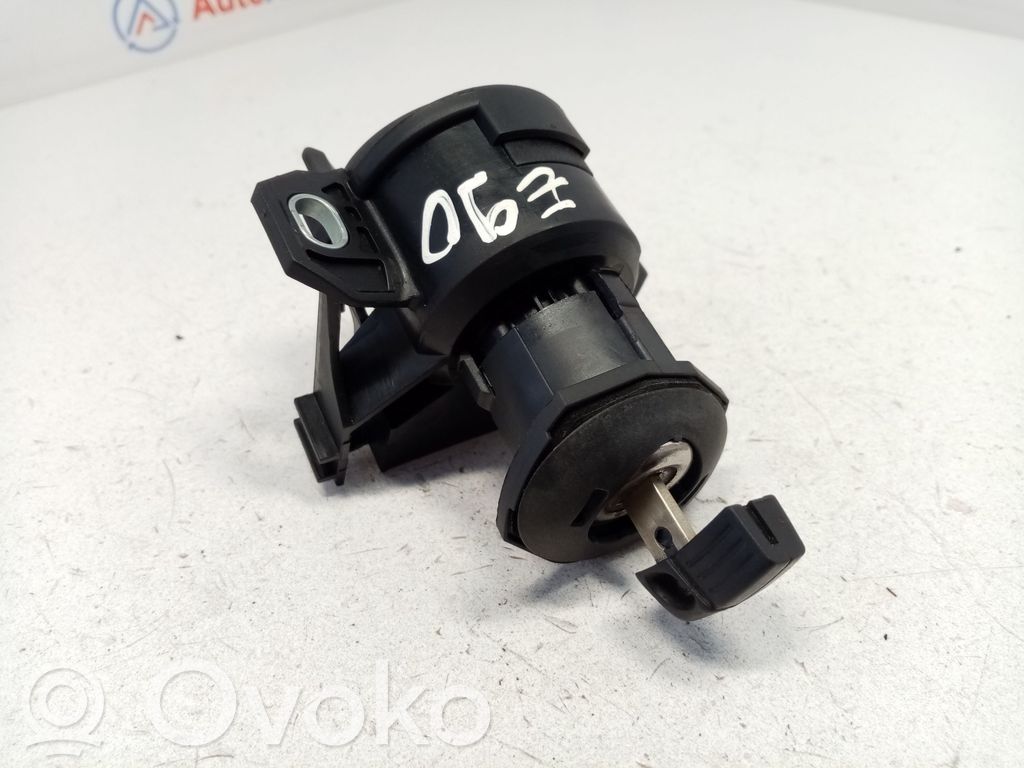 BMW 3 E90 E91 Tailgate exterior lock 
