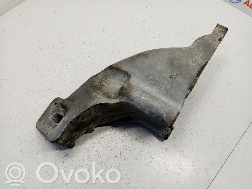 BMW X5M E70 Engine mounting bracket 