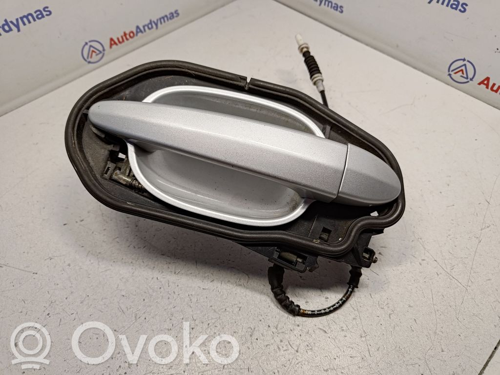 BMW 5 E60 E61 Takaoven ulkokahva 