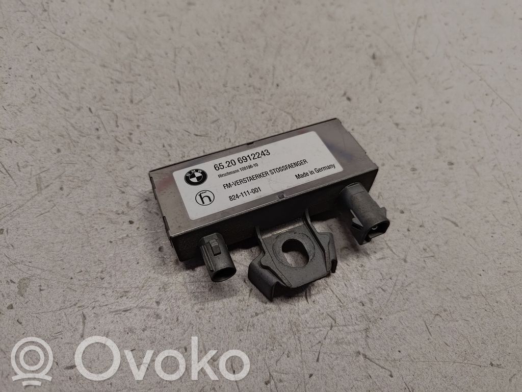 BMW Z4 E85 E86 Aerial antenna amplifier 
