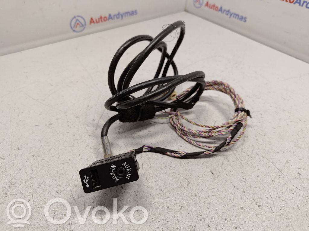 BMW X3 F25 Gniazdo / Złącze AUX 