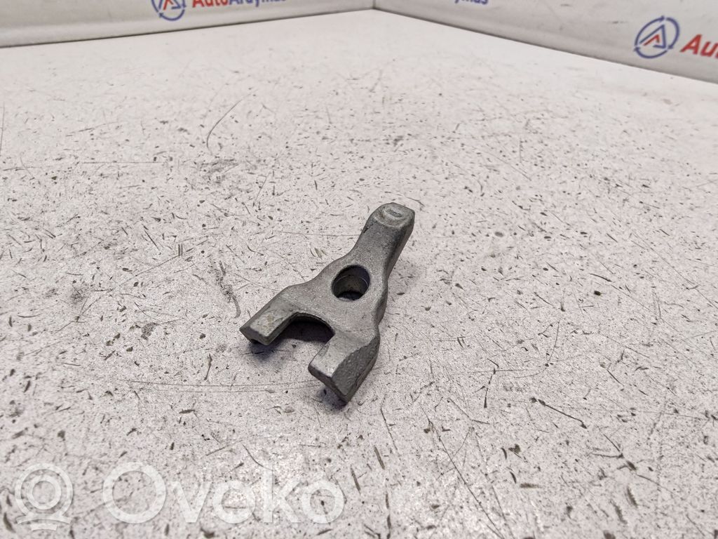BMW 7 F01 F02 F03 F04 Sprauslas turētājs/pleciņš 