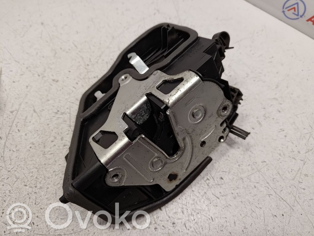 BMW X5 E70 Zamek drzwi przednich 