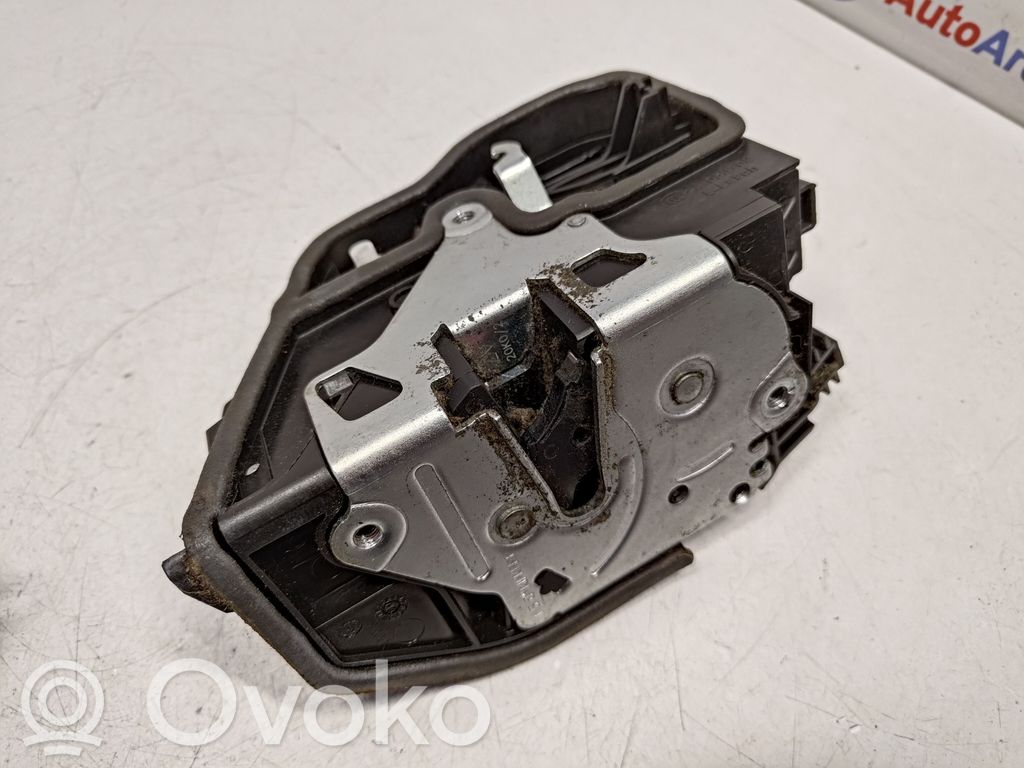 BMW 5 F10 F11 Zamek drzwi przednich 