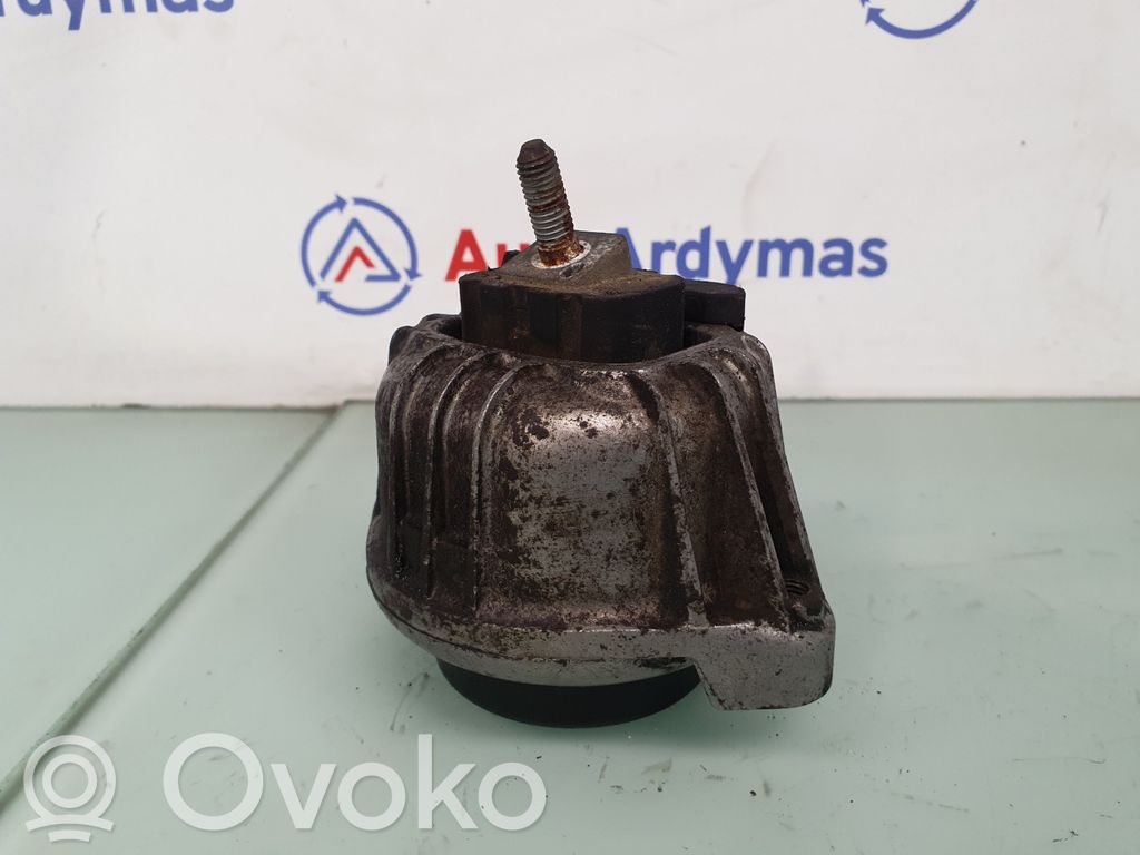 BMW 1 E81 E87 Engine mount bracket 