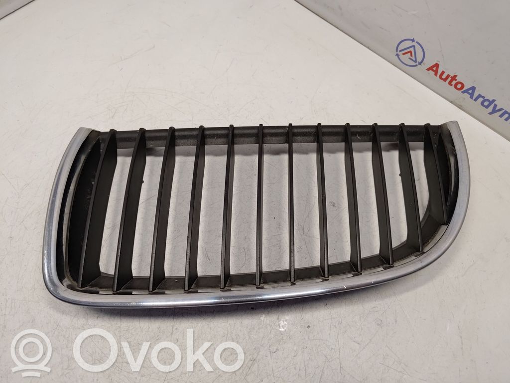 BMW 3 E90 E91 Front bumper upper radiator grill 