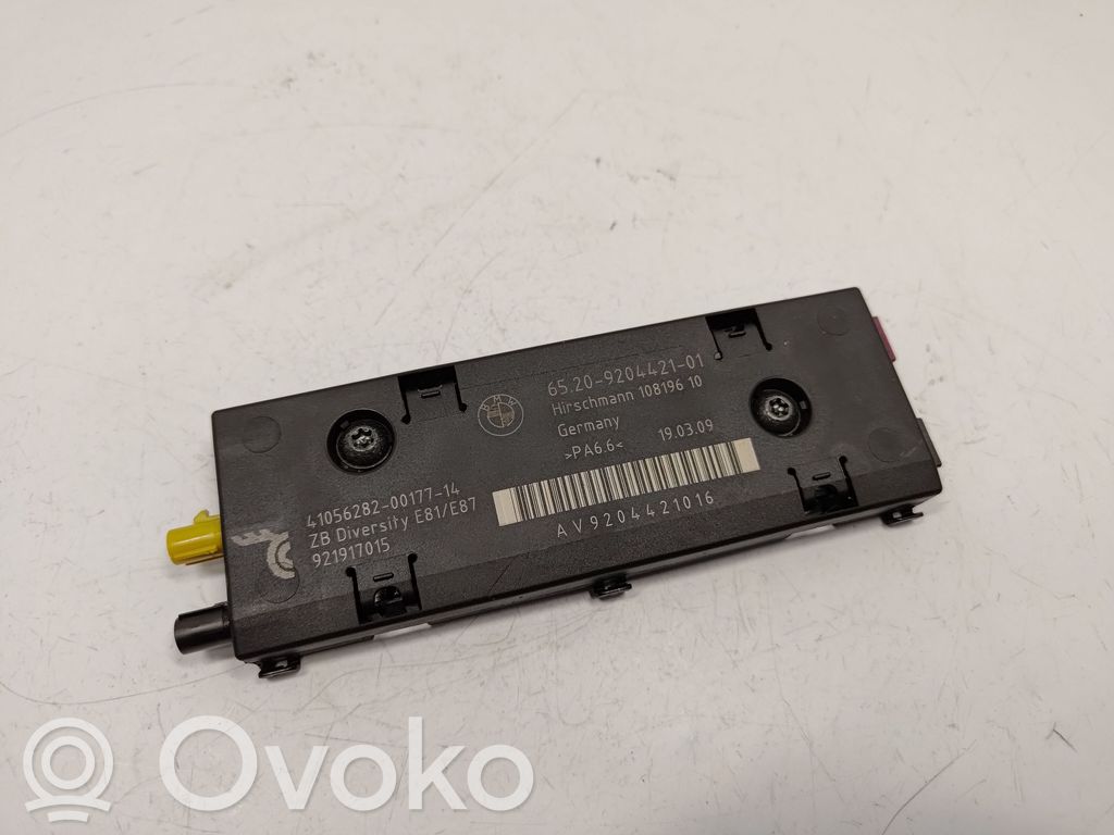 BMW 1 E81 E87 Aerial antenna amplifier 
