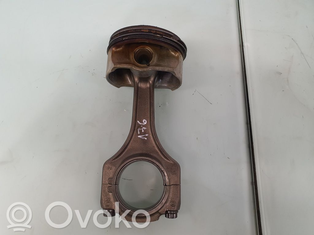 BMW M5 Piston with connecting rod 