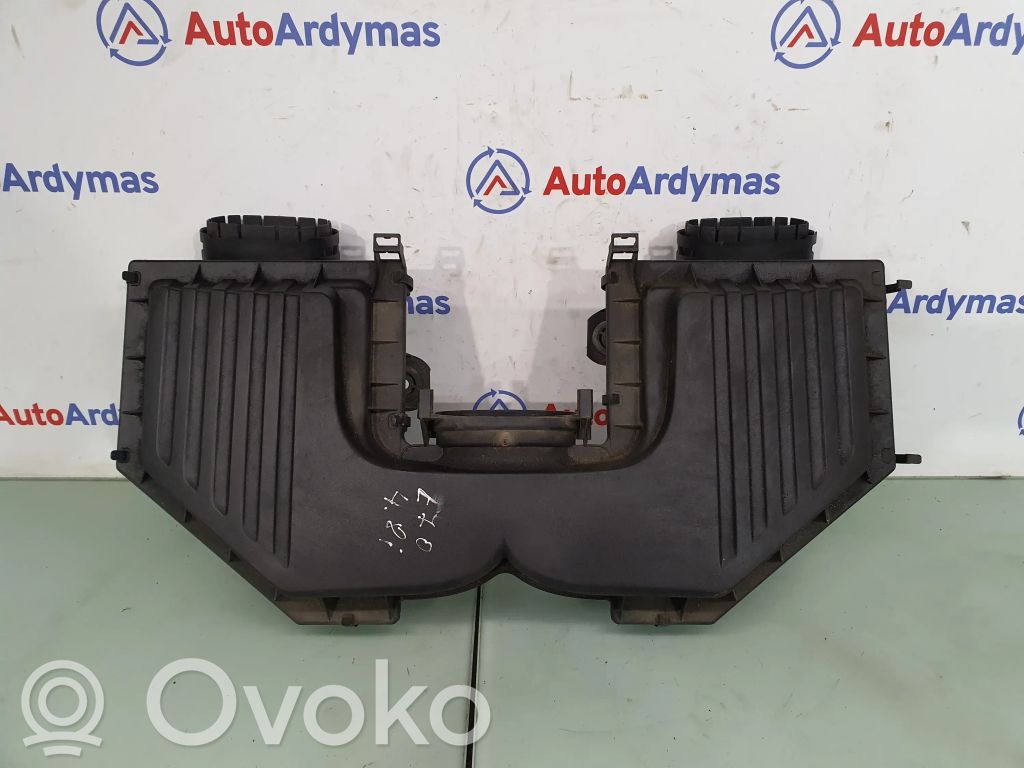 BMW X5 E70 Air filter box 
