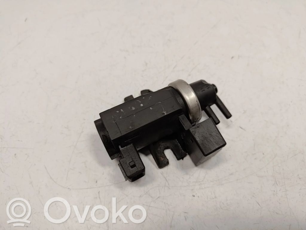 BMW 3 E46 Valve vacuum 