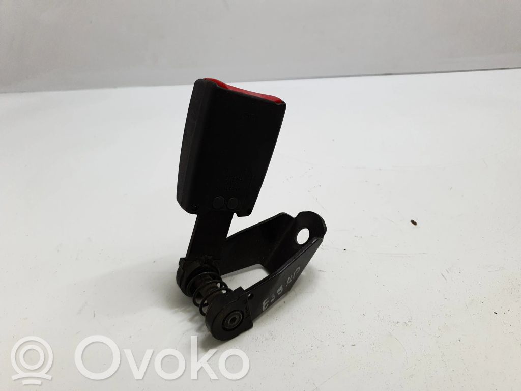 BMW 5 E39 Hebilla del cinturón de seguridad trasero 