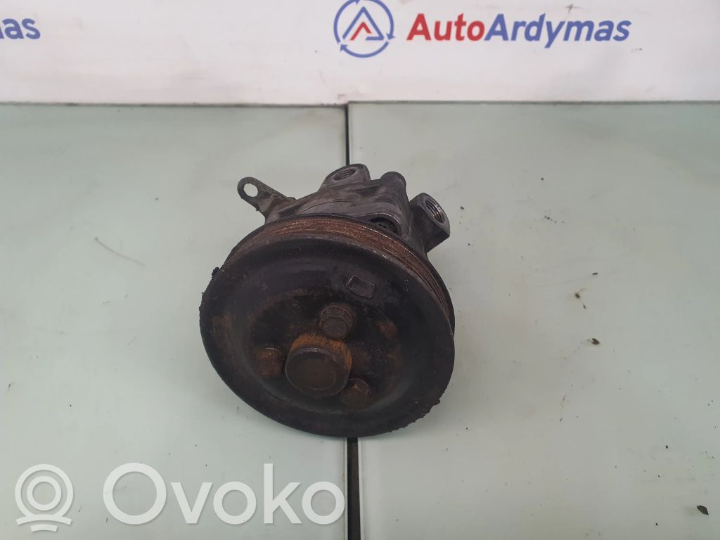 BMW 5 E34 Ohjaustehostimen pumppu 