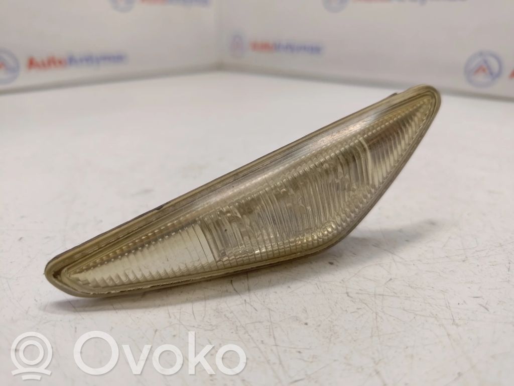 BMW 3 E46 Front fender indicator light 