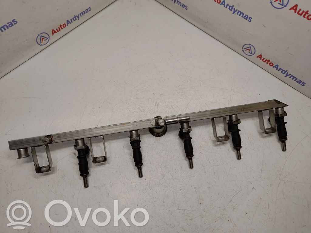 BMW 5 E60 E61 Polttoaineen ruiskutuksen syöttöletku 