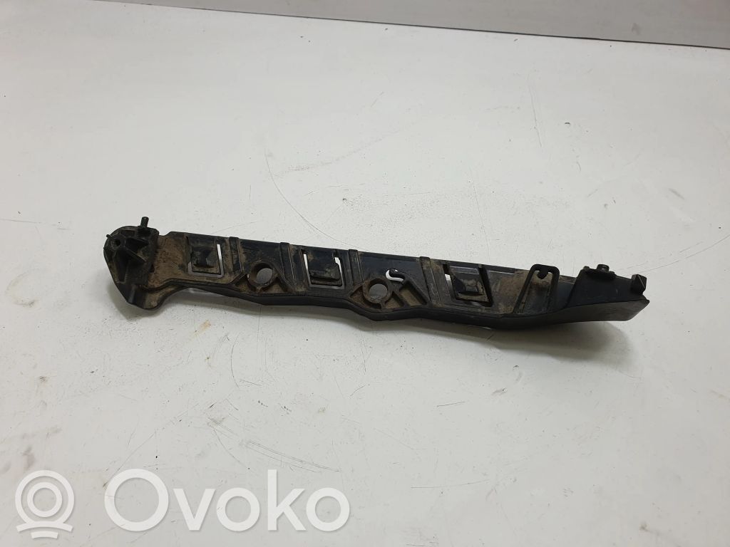 BMW 5 E60 E61 Priekšpusē bampera turētājs 