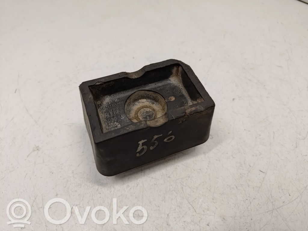 Gniazdo lewarka zmiany biegów   51717039760,51710143210