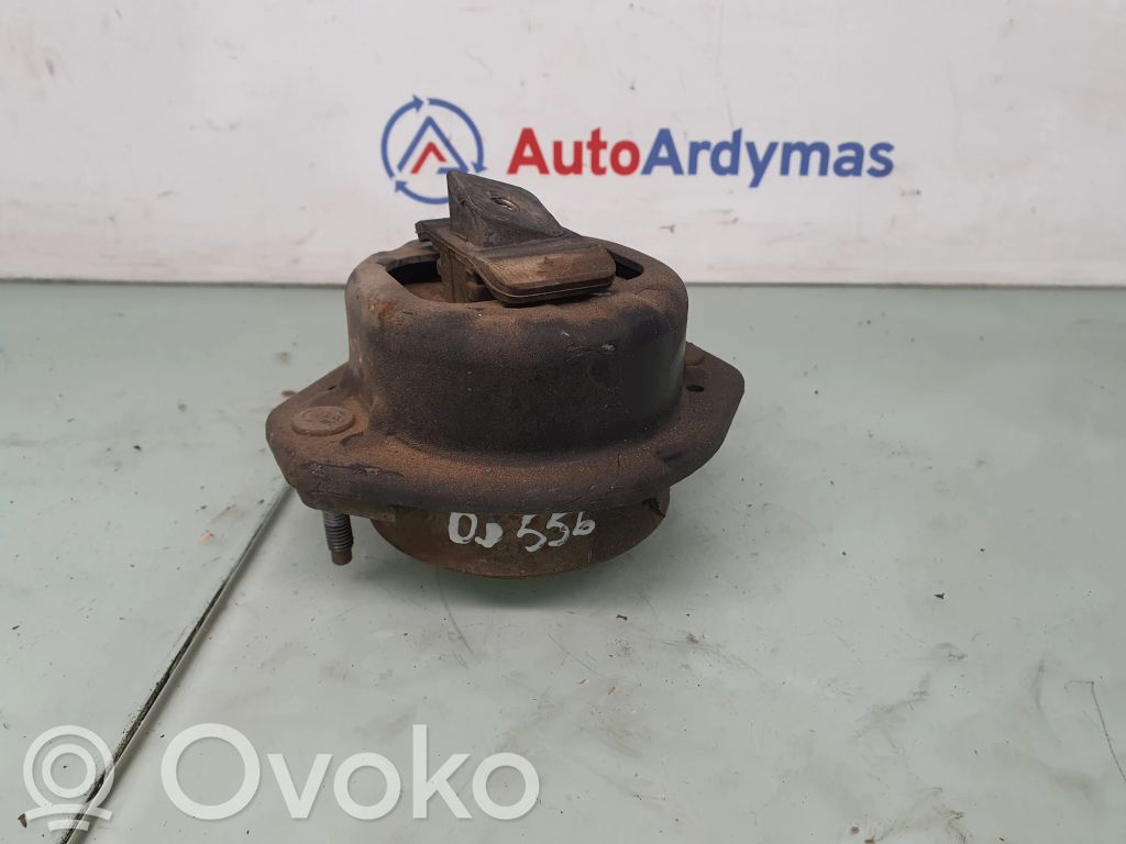 BMW 7 E65 E66 Engine mount bracket 