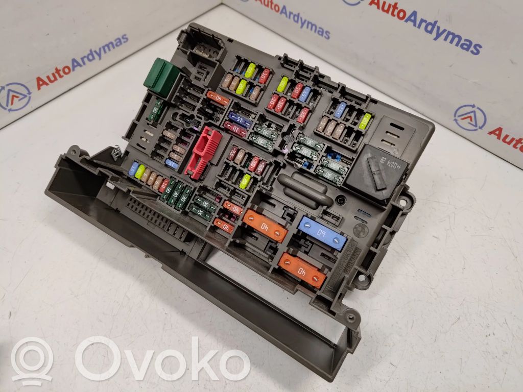 BMW 3 E90 E91 Fuse module 