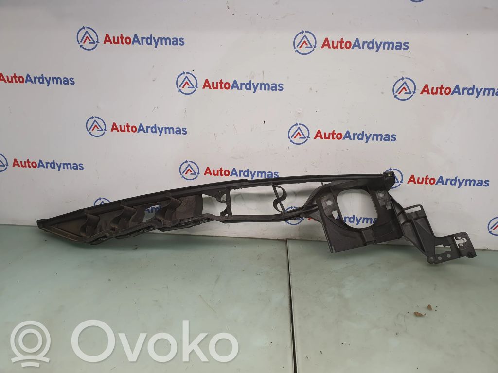 BMW X5 E70 Lokasuojan kannake 