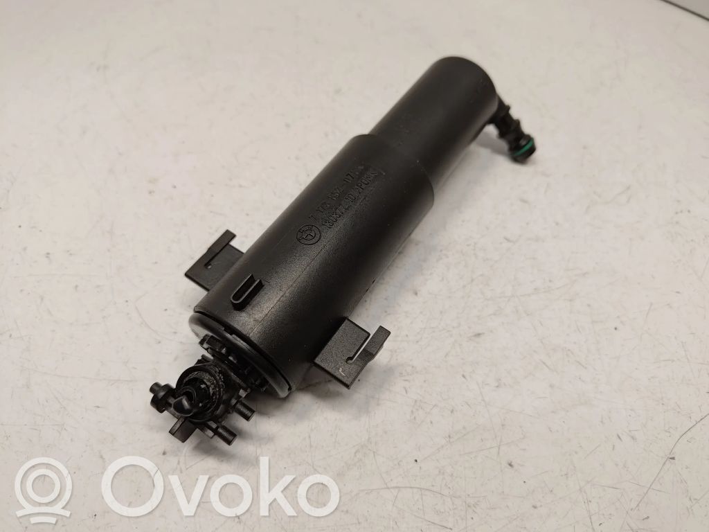 BMW X5 E70 Headlight washer spray nozzle 