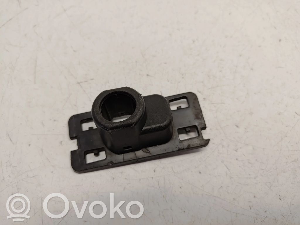 BMW X5 E70 Vordere Sensorhalterung Einparkhilfe Parktronic PDC 