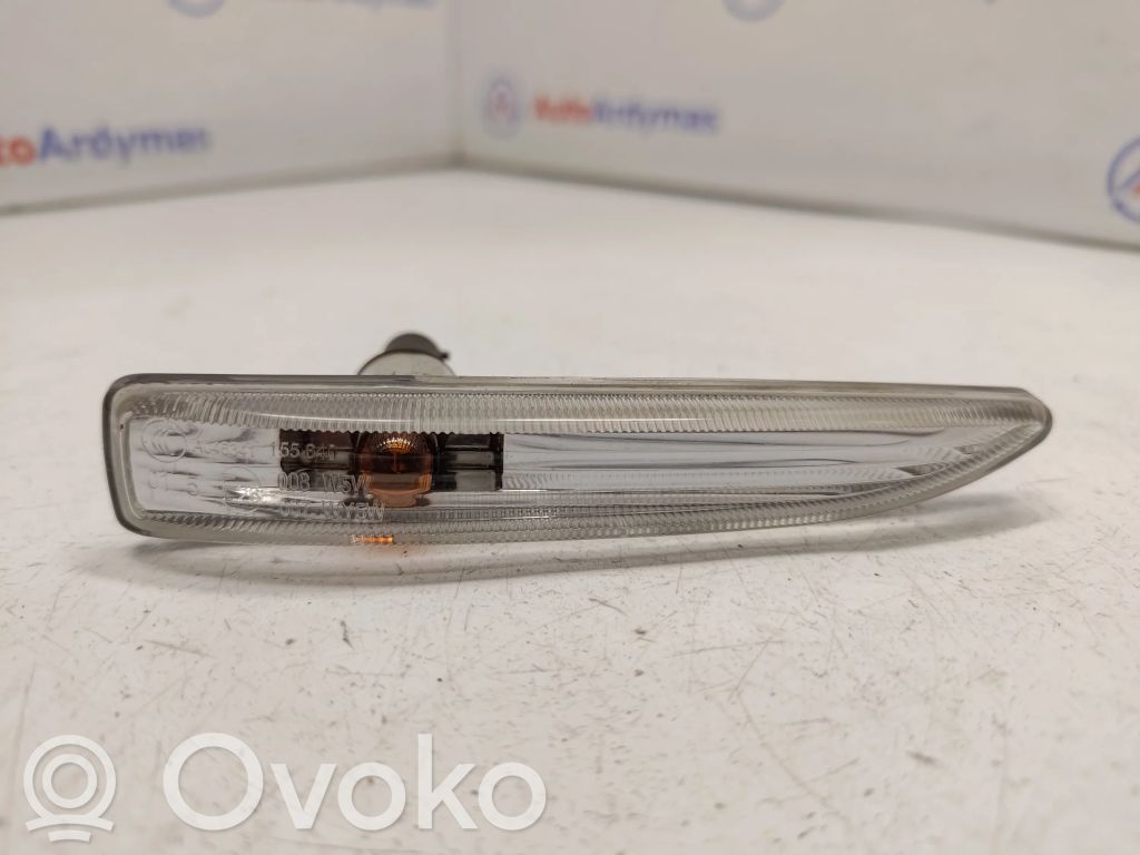 Front fender indicator light   7164758,63137164758,63136906394