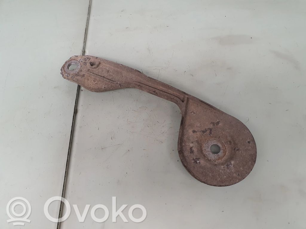 BMW X5 E70 Cits aizmugures šasijas elements 