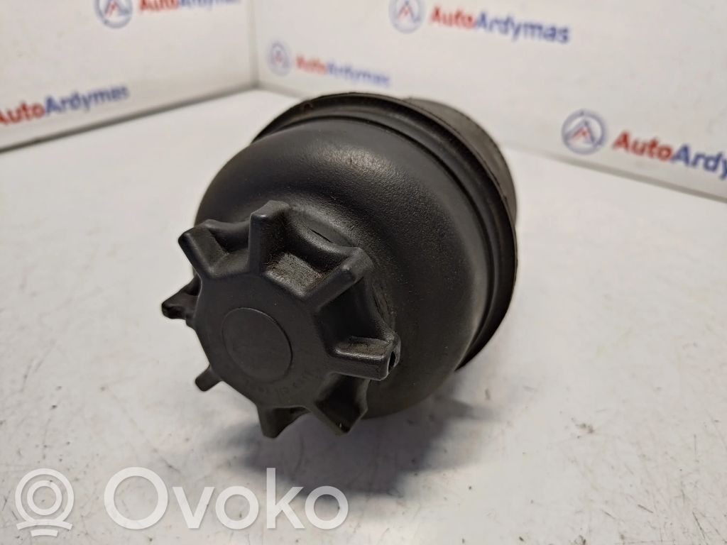 Vairo stiprintuvo skysčio bakelis   38544,32416851217,32411097164