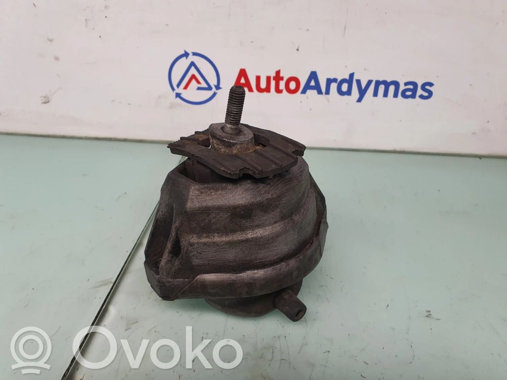 BMW 5 E60 E61 Engine mount bracket 